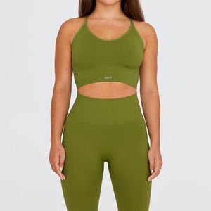SETActive Sculptflex set leggings & ribbed v top